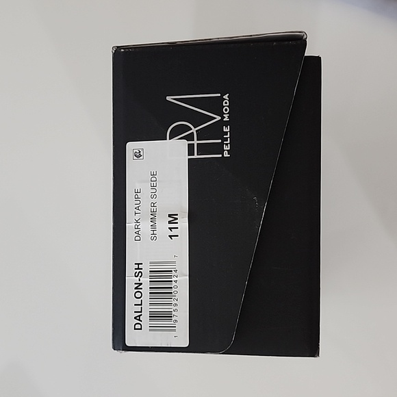 Pelle Moda Dallon Dark Taupe Shimmer Suede Low Heel NWOT - Picture 10 of 10